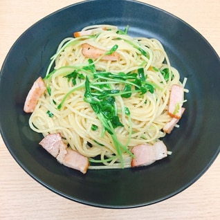 豆苗とベーコンの和風パスタ☆